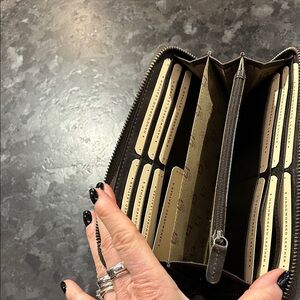 NEW Landleder Brown Leather Wallet